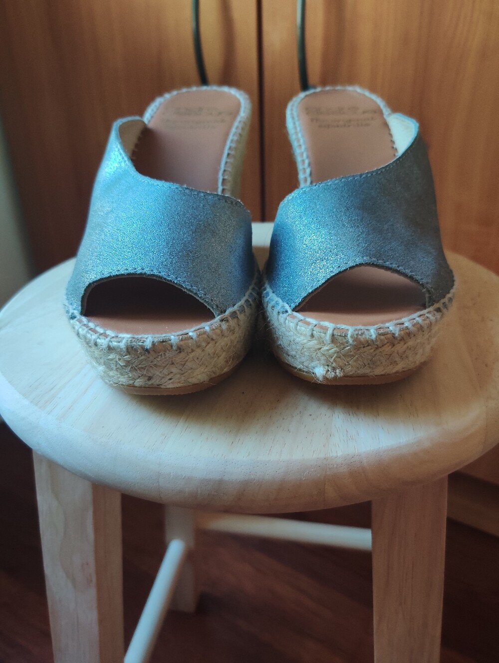 Andre Assous Silver Espadrilles NWOT Sz EU37